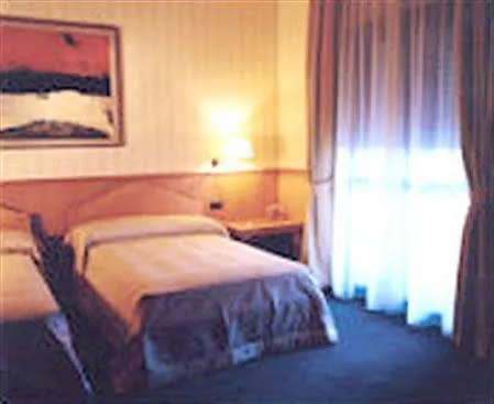 ****  Grand Hotel Ambasciatorii Bari Olaszország